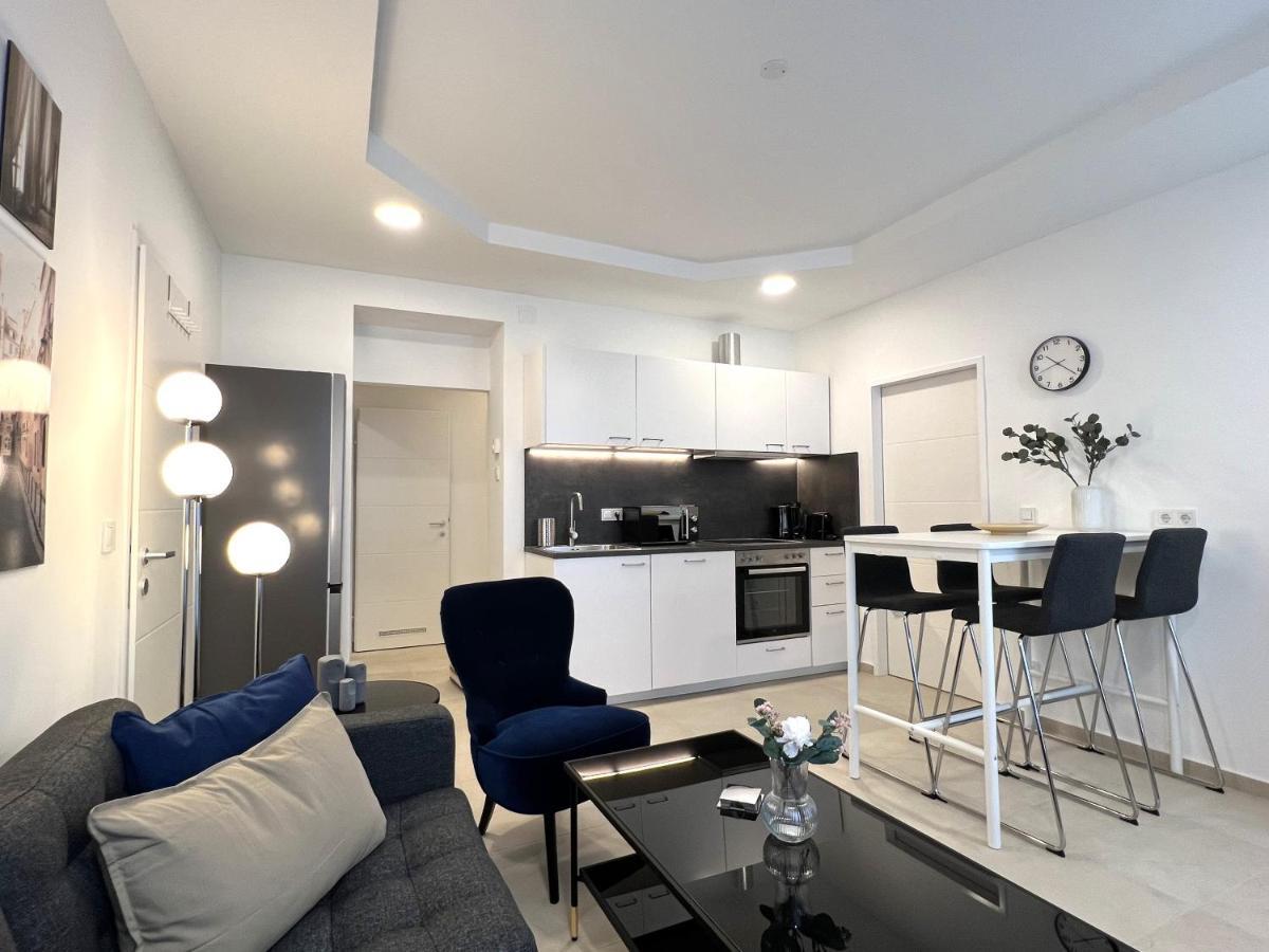 Appartamento Superb Between Westbahnhof And Schloss Schonbrunn *